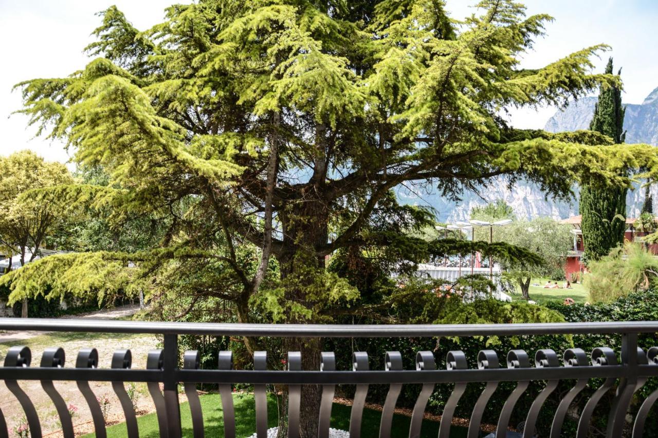 Deluxe Double or Twin Room Lake View Balcony