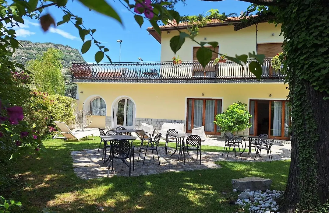 Villa Torbole-1